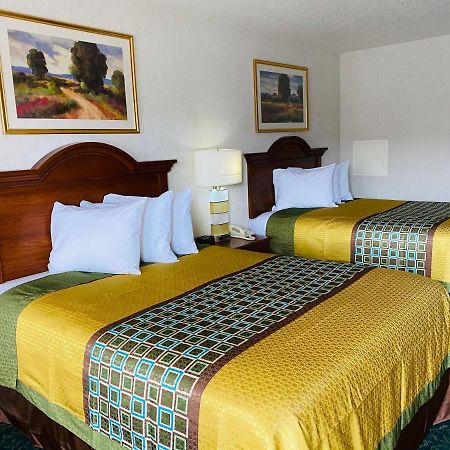 Harrisonville Inn & Suites Dış mekan fotoğraf