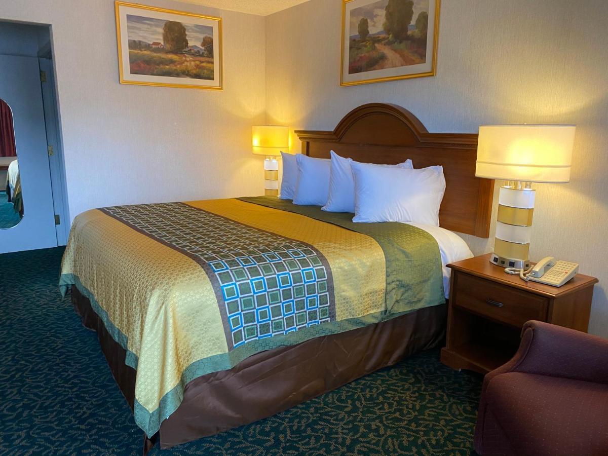 Harrisonville Inn & Suites Dış mekan fotoğraf
