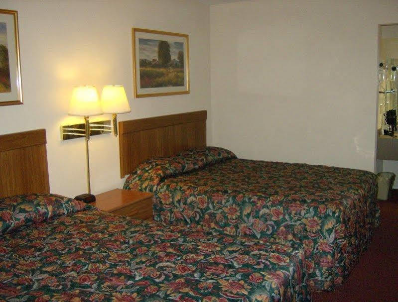 Harrisonville Inn & Suites Dış mekan fotoğraf